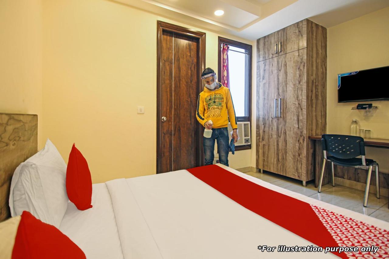 Oyo Flagship 81486 Hotel Mahalaxmi Guesthouse New Delhi Eksteriør billede