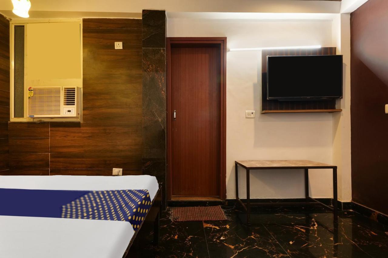 Oyo Flagship 81486 Hotel Mahalaxmi Guesthouse New Delhi Eksteriør billede